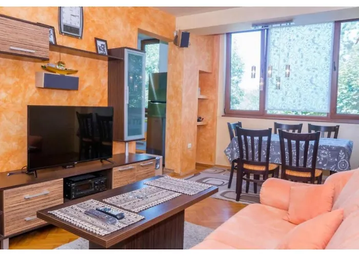 Luxury Apartment On The First Line To The Sea