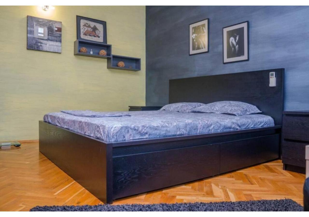 Luxury On The First Line To The Sea Апартаменти Burgas